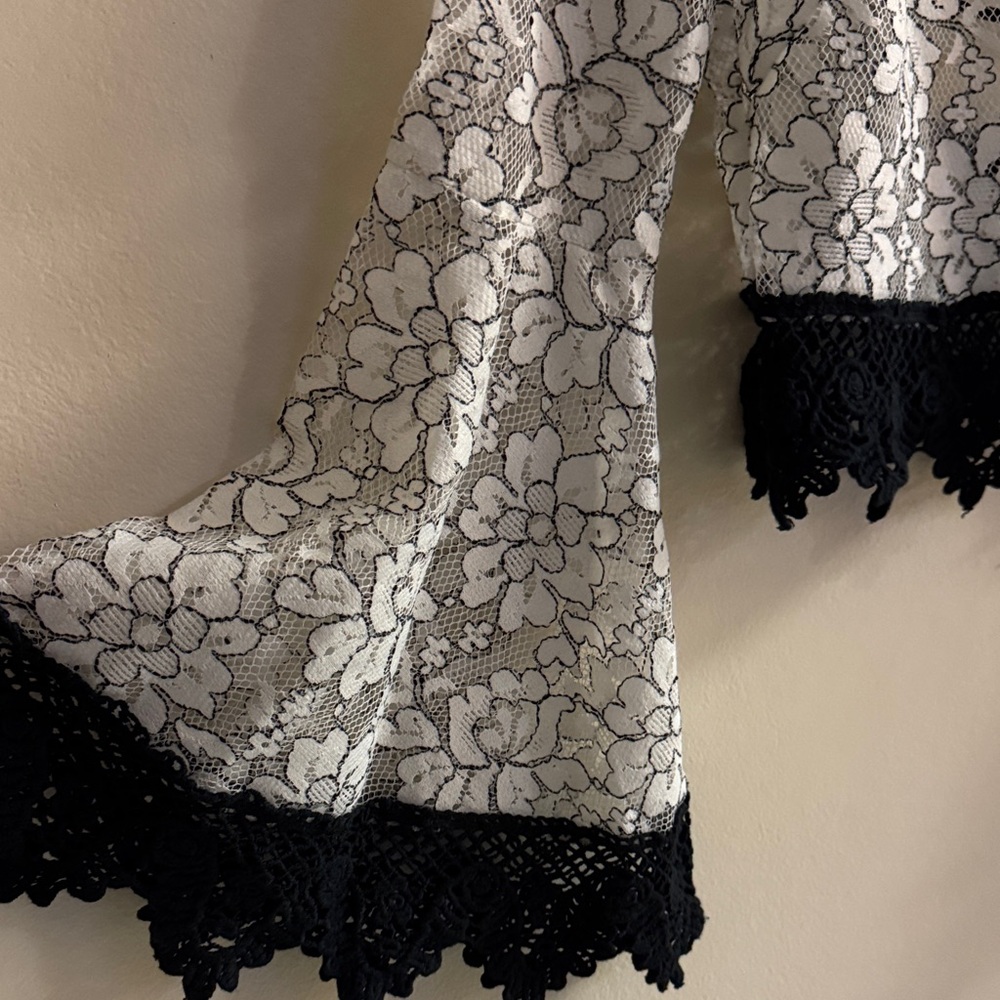 Dress code - Crop Top Lace Women's with White/ black lace detailing. Sz S - Picture 6 of 10